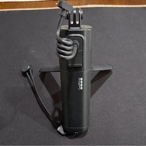 GoPro Volta- Camera Battery Grip / Tripod / Remote - Picture 2 of 6